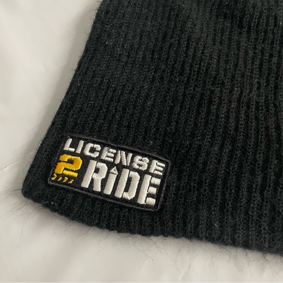 Neff Black Ribbed “License To Ride” Patch Beanie - Picture 2 of 5